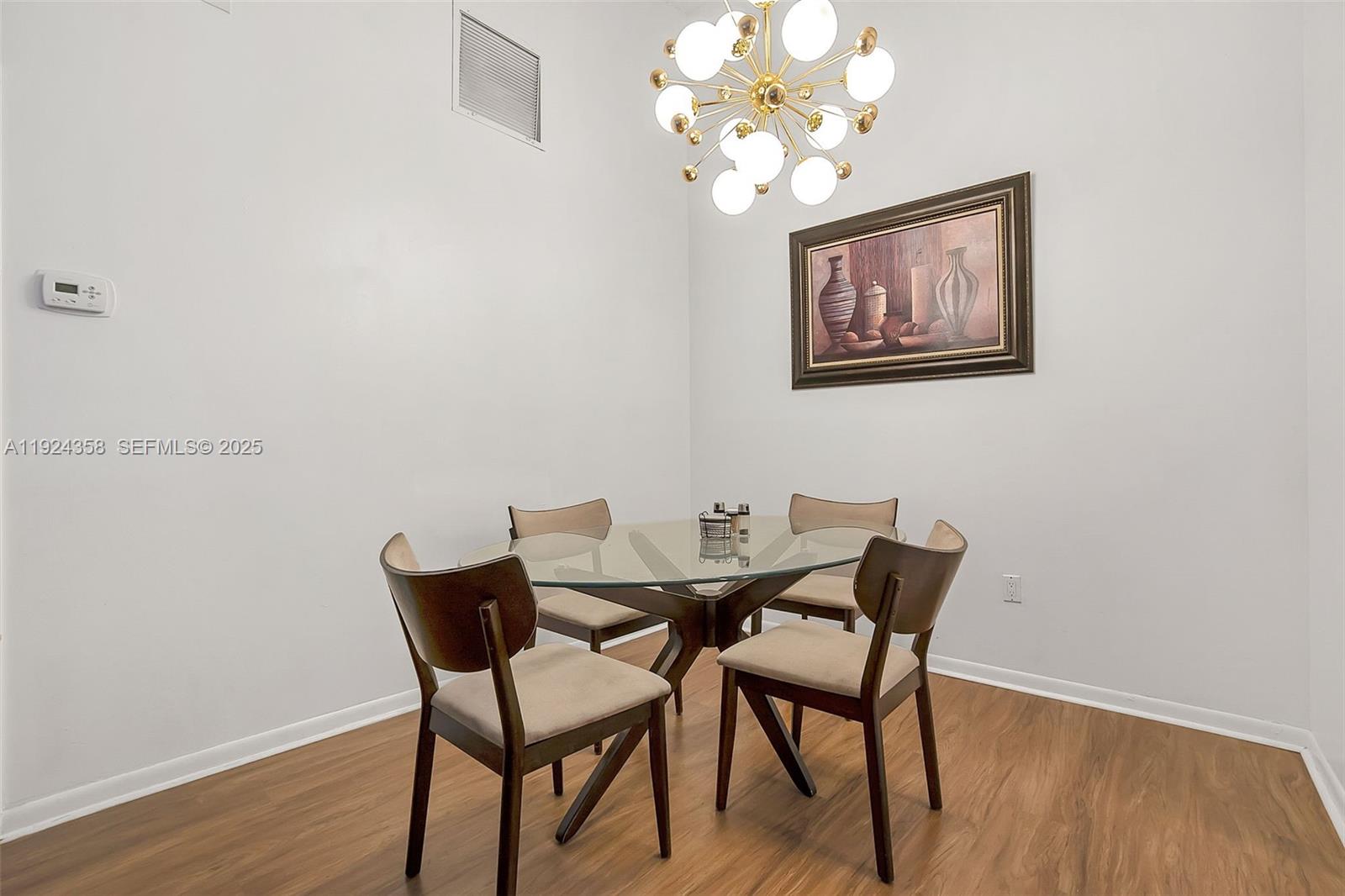 SUNRISE NOB HILL EAST - Residential