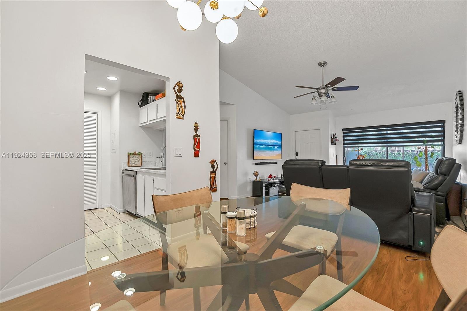 SUNRISE NOB HILL EAST - Residential