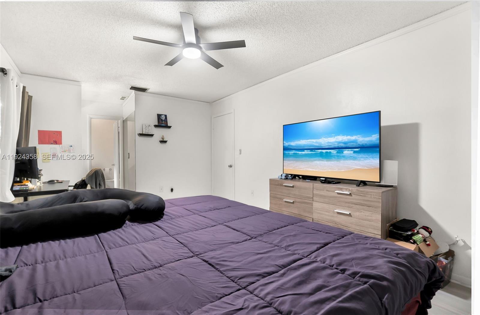 SUNRISE NOB HILL EAST - Residential