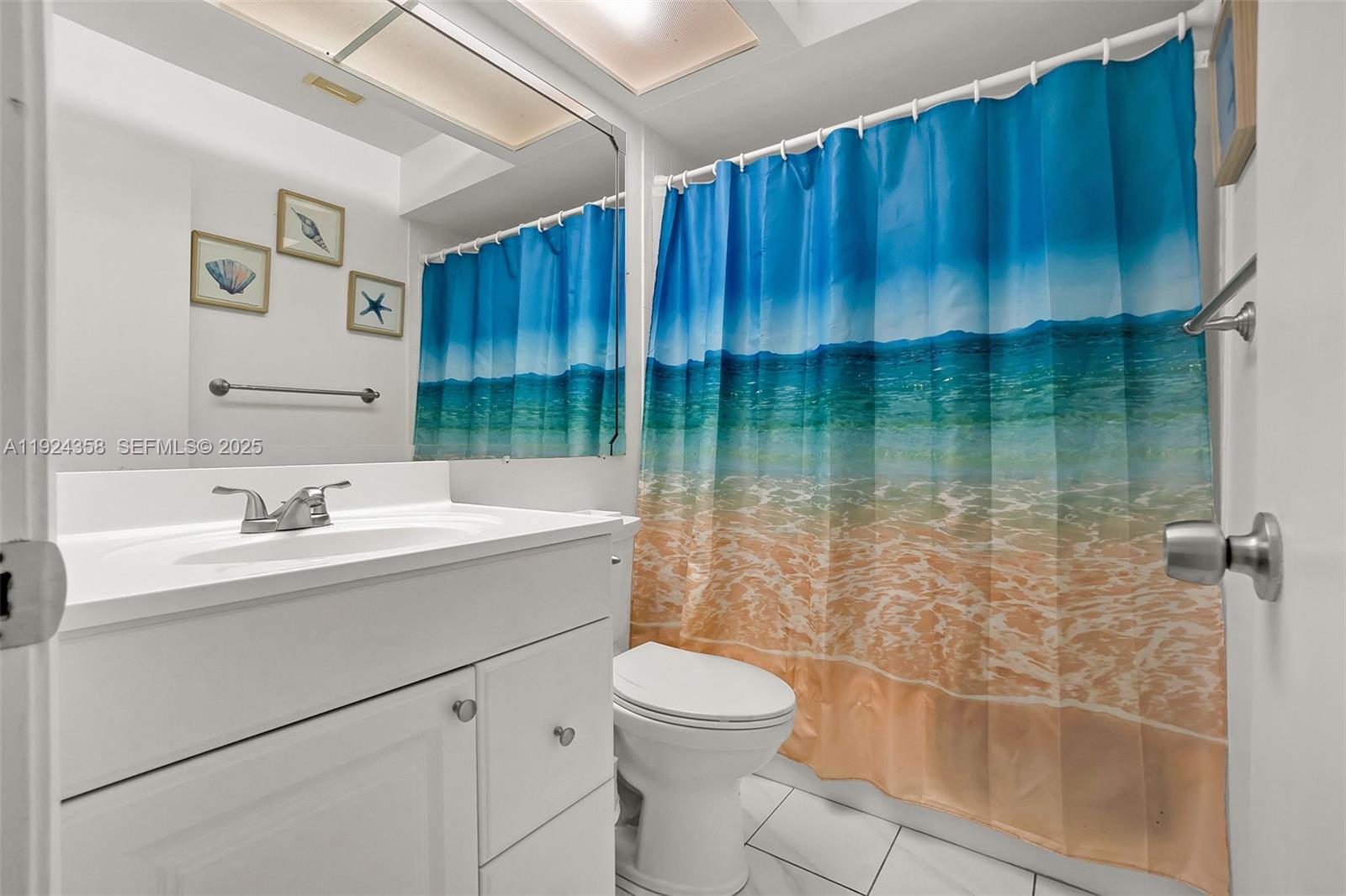 SUNRISE NOB HILL EAST - Residential