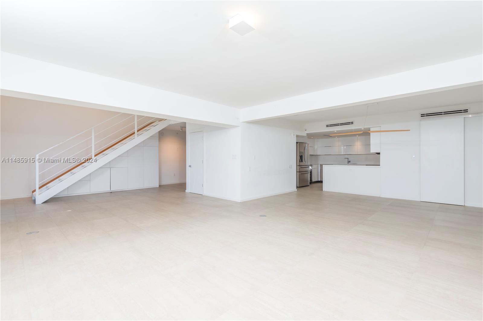 THE LOFTS AT SOUTH BEACH - Residential
