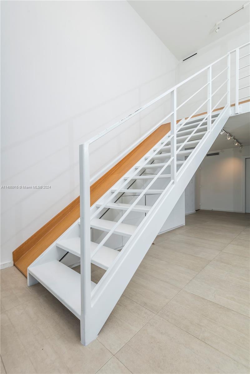 THE LOFTS AT SOUTH BEACH - Residential