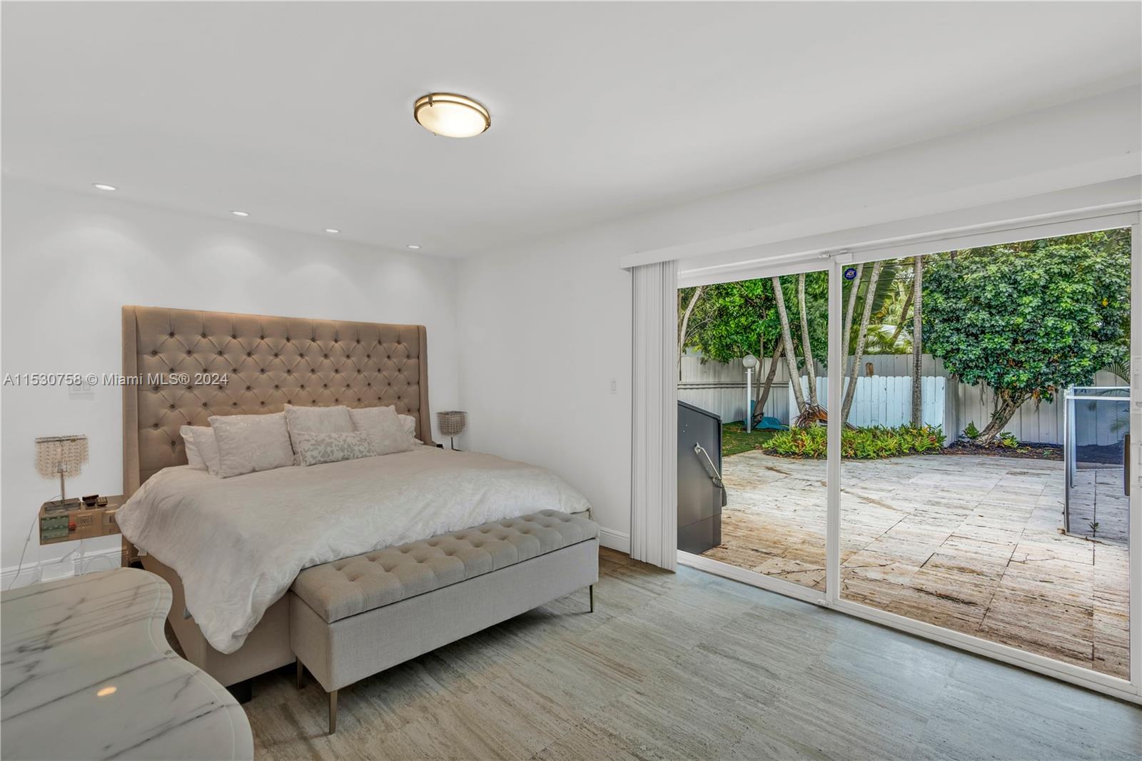 TROPICAL ISLE HOMES SUB 4 - Residential