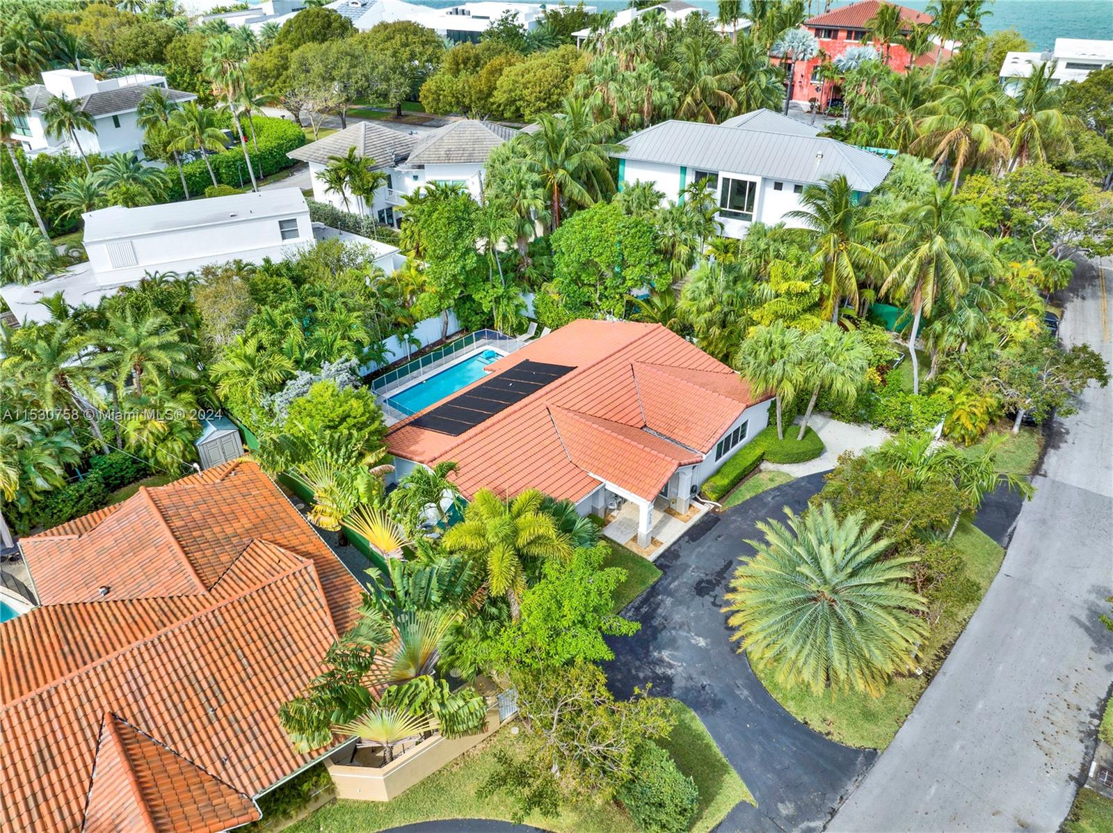 TROPICAL ISLE HOMES SUB 4 - Residential