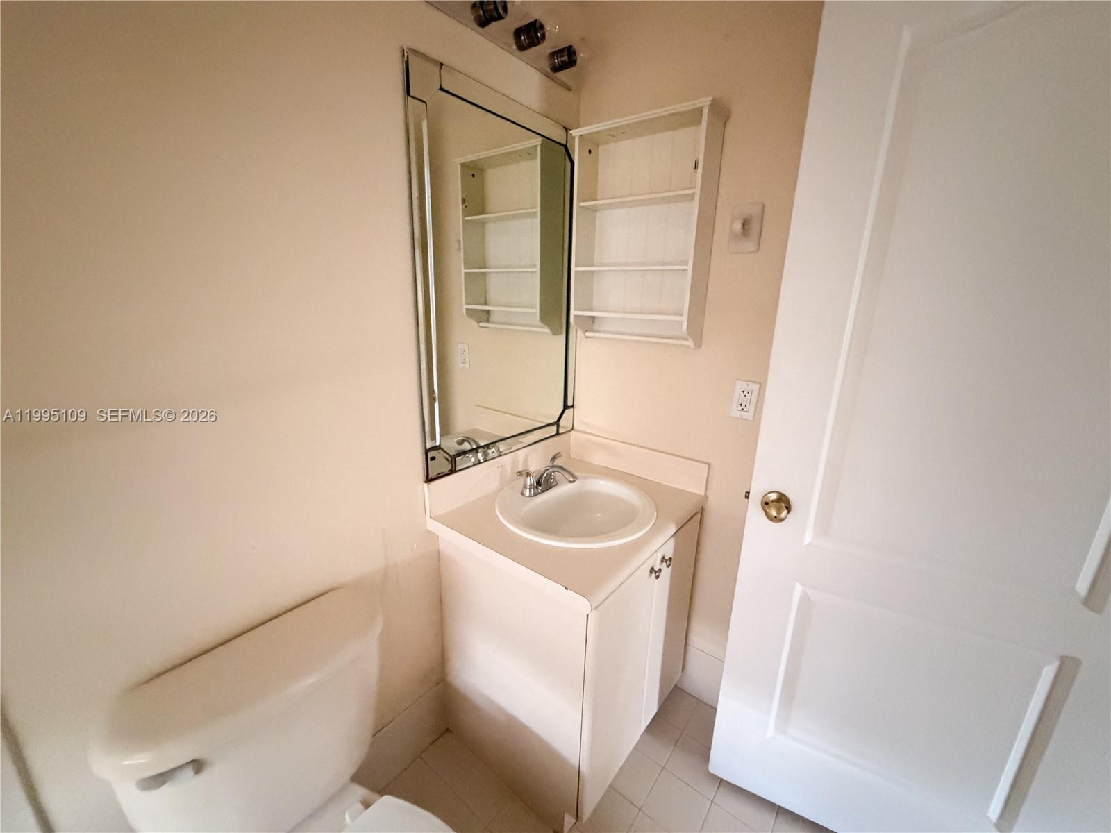 SHOMA COURTYARDS II AT RO - Residential