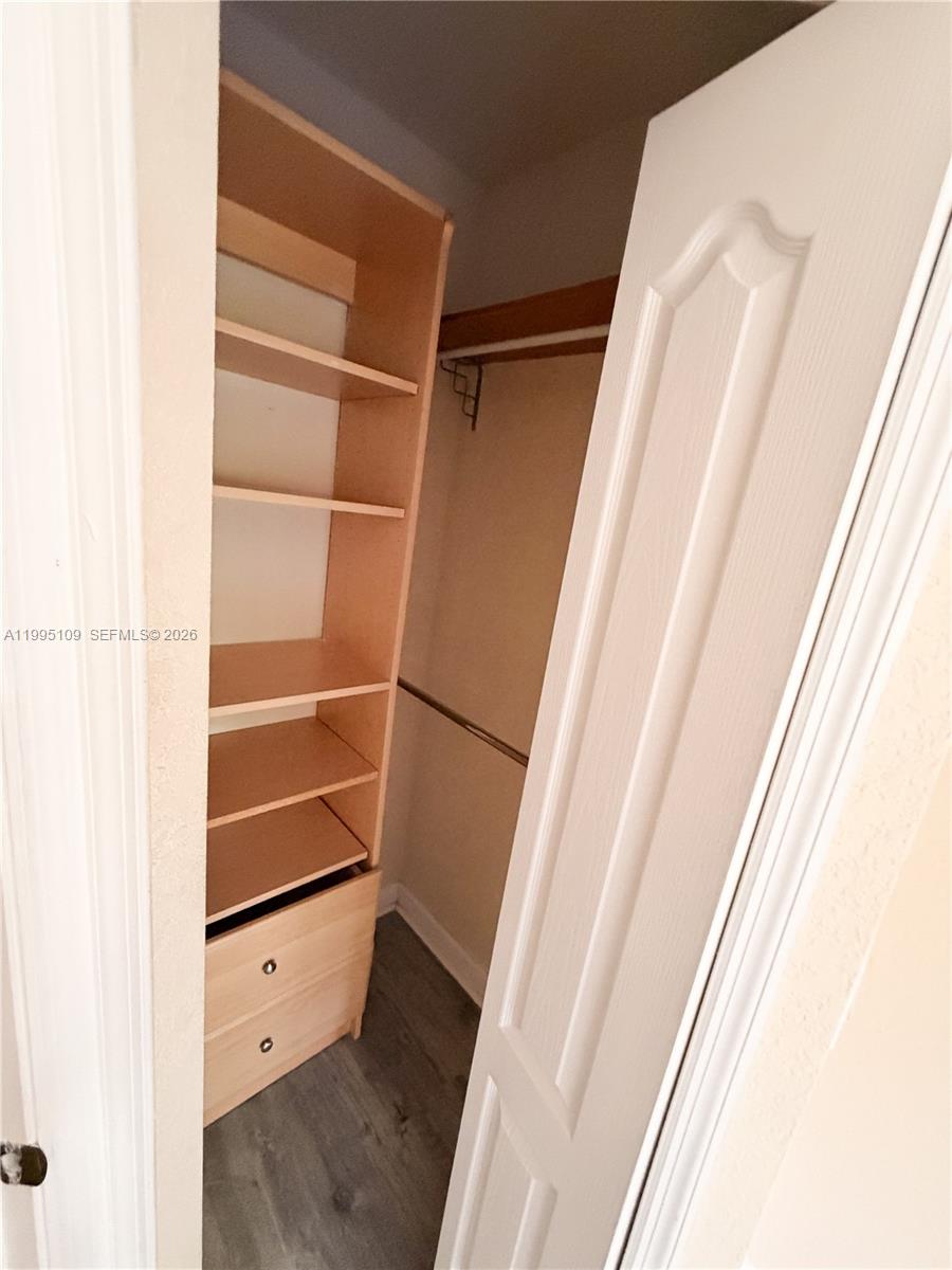 SHOMA COURTYARDS II AT RO - Residential