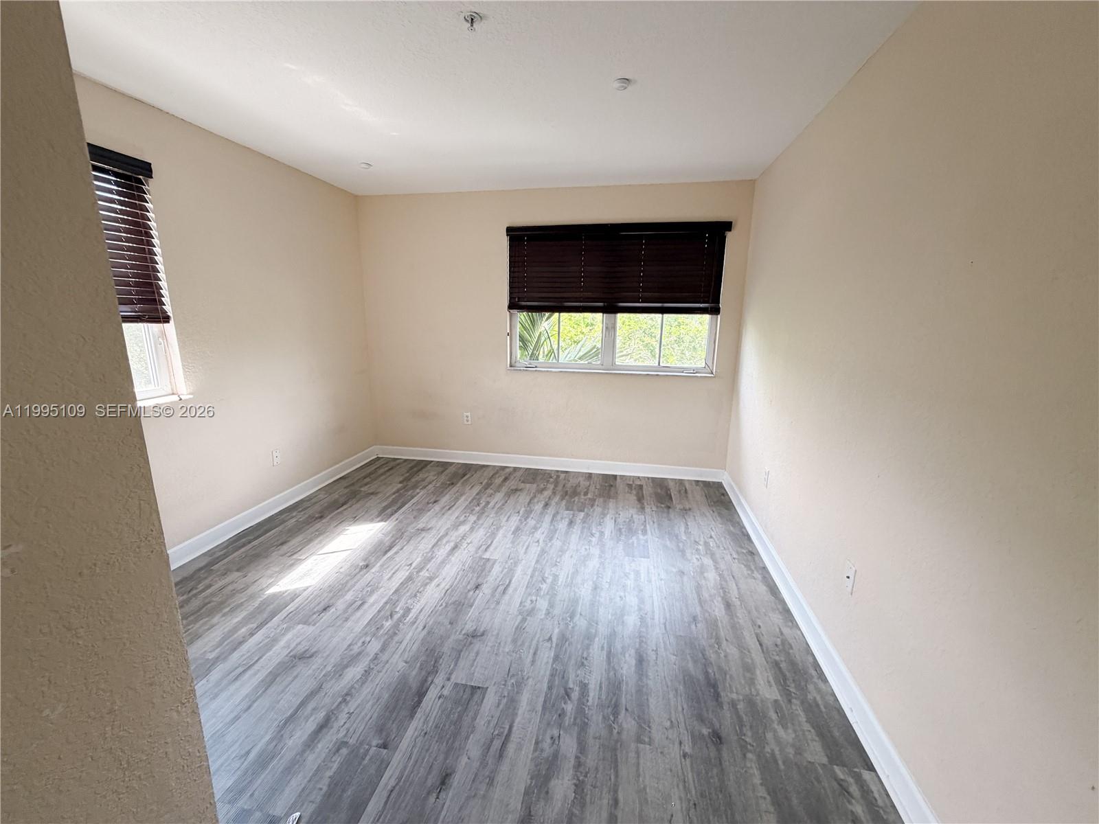 SHOMA COURTYARDS II AT RO - Residential