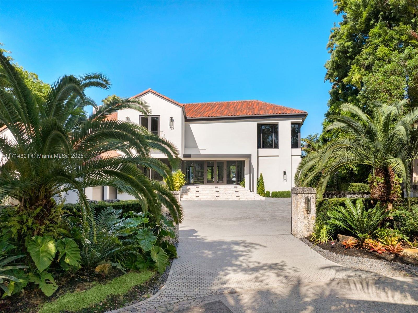 284 Las Brisas Ct