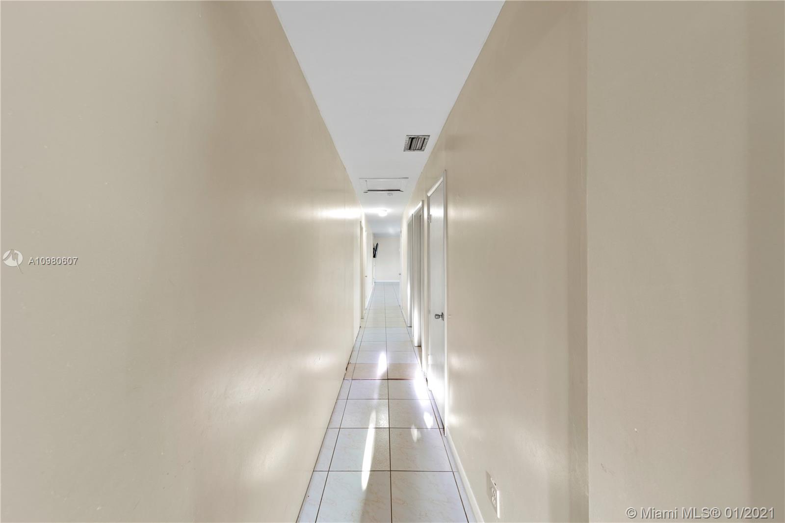 AVOCADO VILLAS - Residential