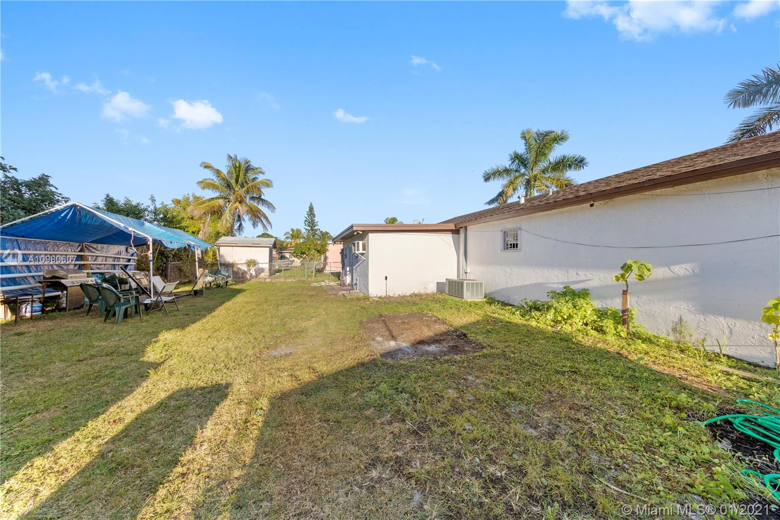 AVOCADO VILLAS - Residential