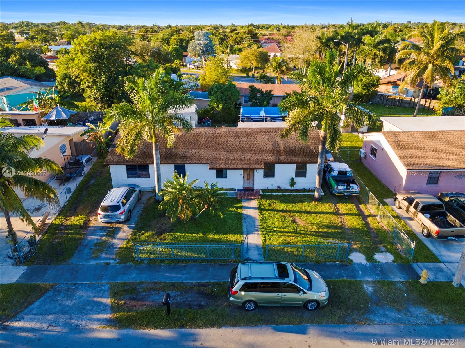 AVOCADO VILLAS - Residential