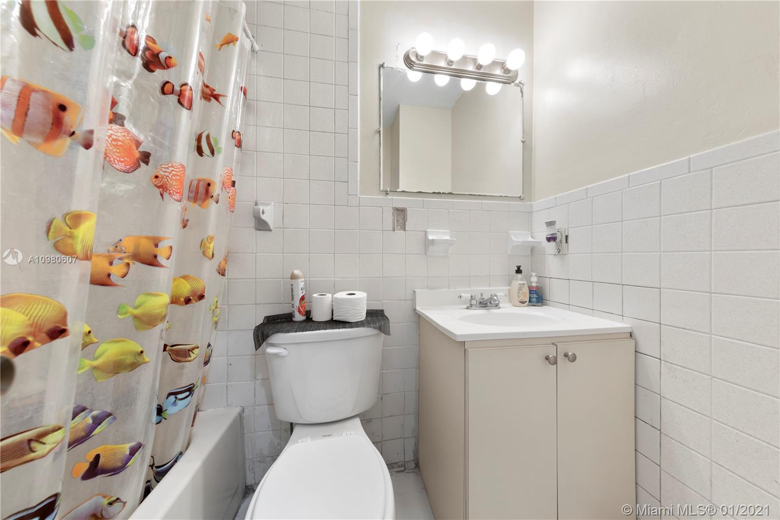 AVOCADO VILLAS - Residential