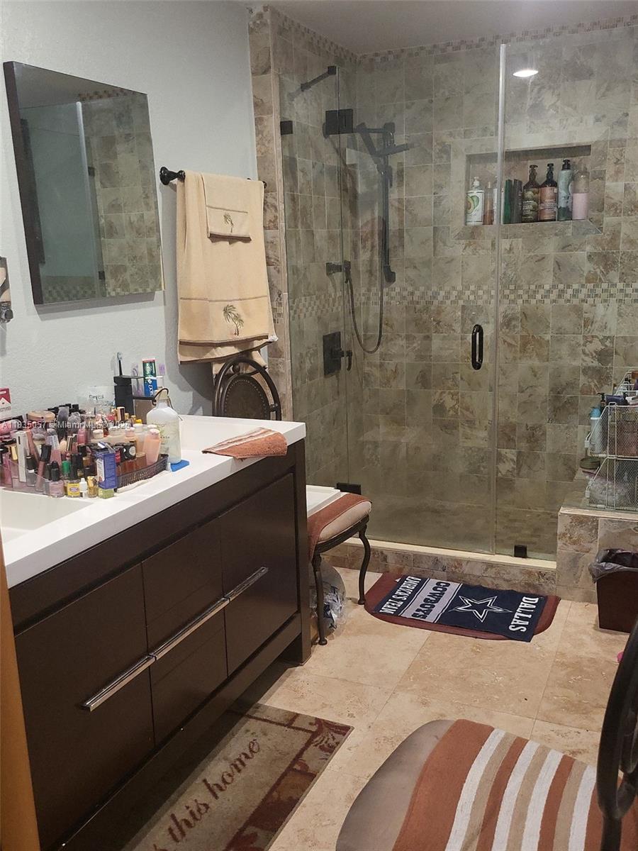 KNOLLS SEC 5 - Residential Lease