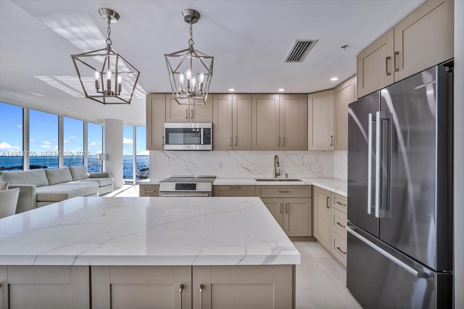 THE TOWER RESIDENCES COND - Residential