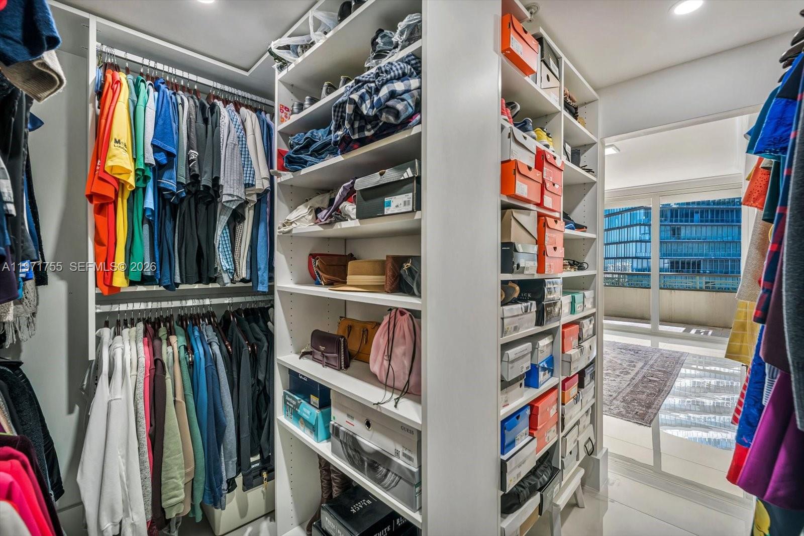 THE TOWER RESIDENCES COND - Residential