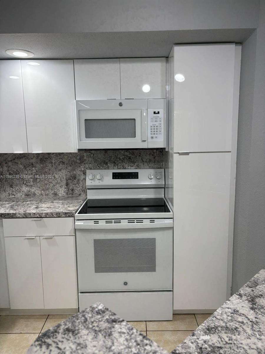 PONTE VERDE AT PALM BEACH - Residential Lease
