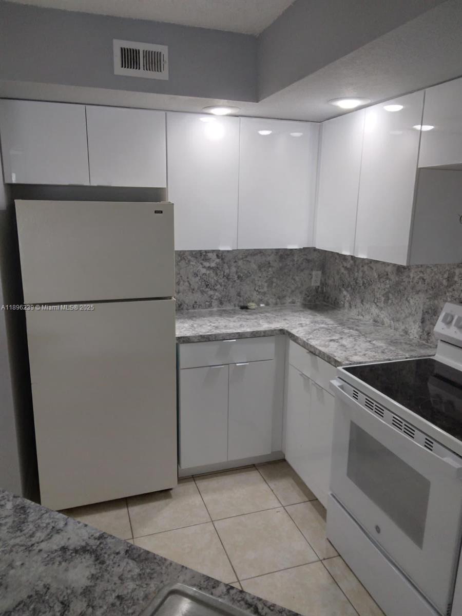 PONTE VERDE AT PALM BEACH - Residential Lease