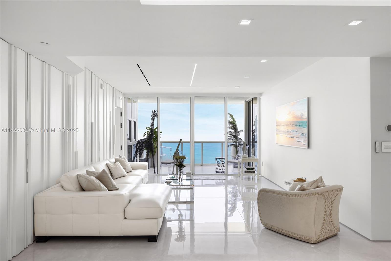 TRUMP ROYALE CONDO - Residential