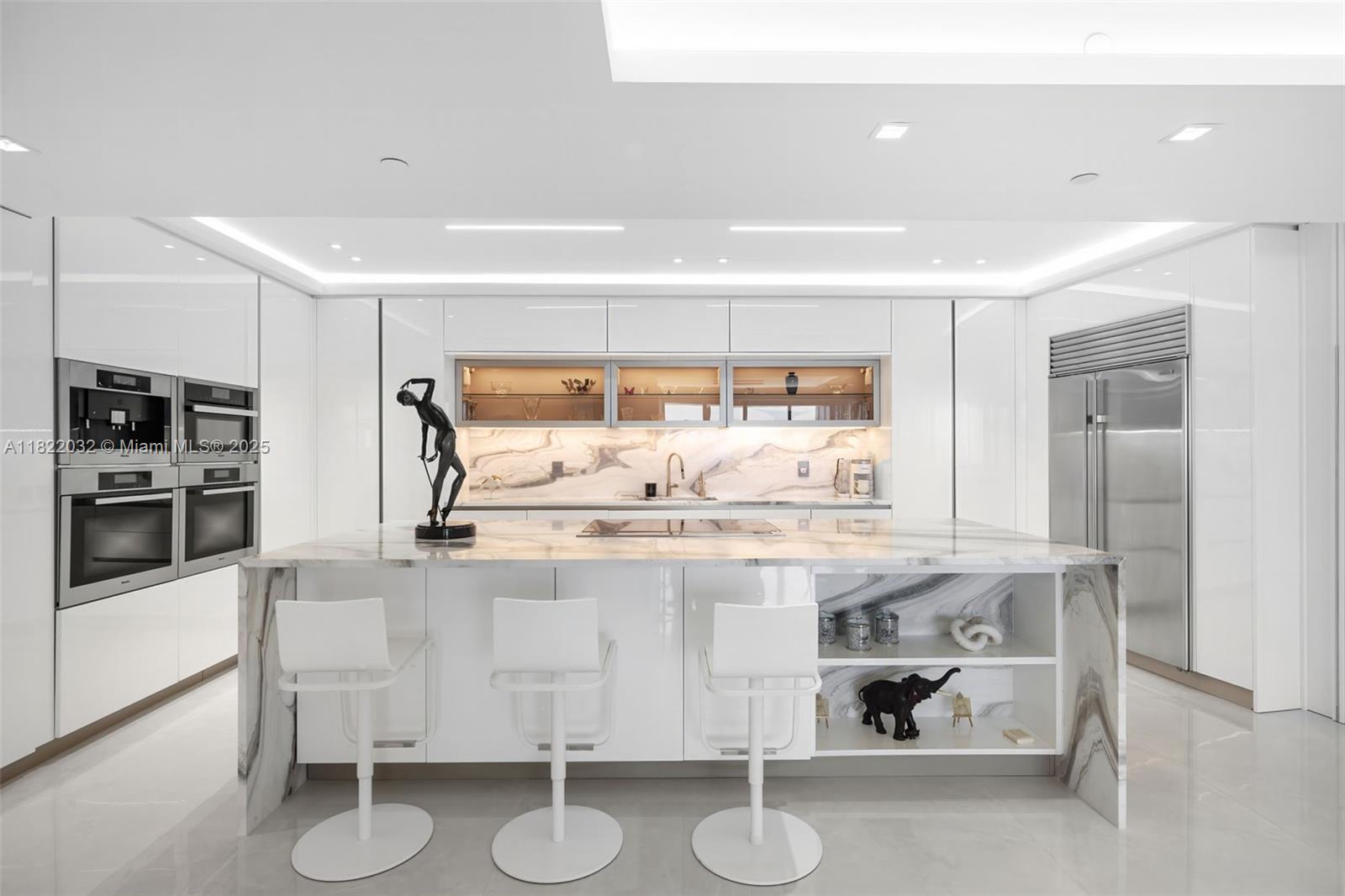 TRUMP ROYALE CONDO - Residential