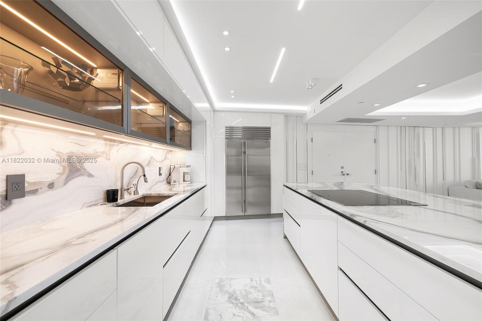 18201 Collins Ave 5306-w/2 CAR GARAGE 5306