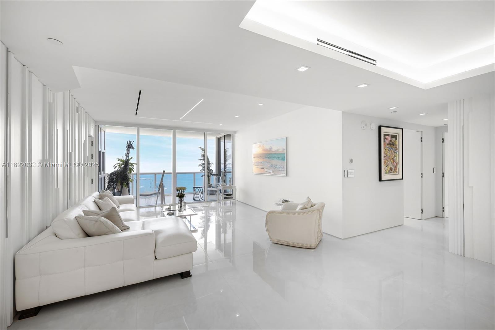 TRUMP ROYALE CONDO - Residential