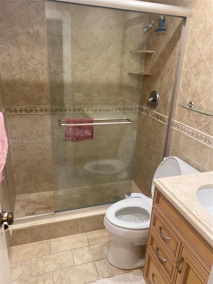 ENVOY NORTH CONDO - Residential Lease