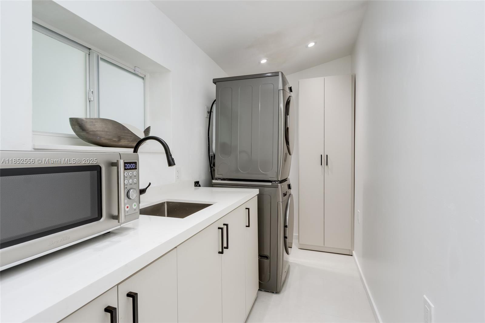 EAST SHORE CREST SEC 2 - Residential