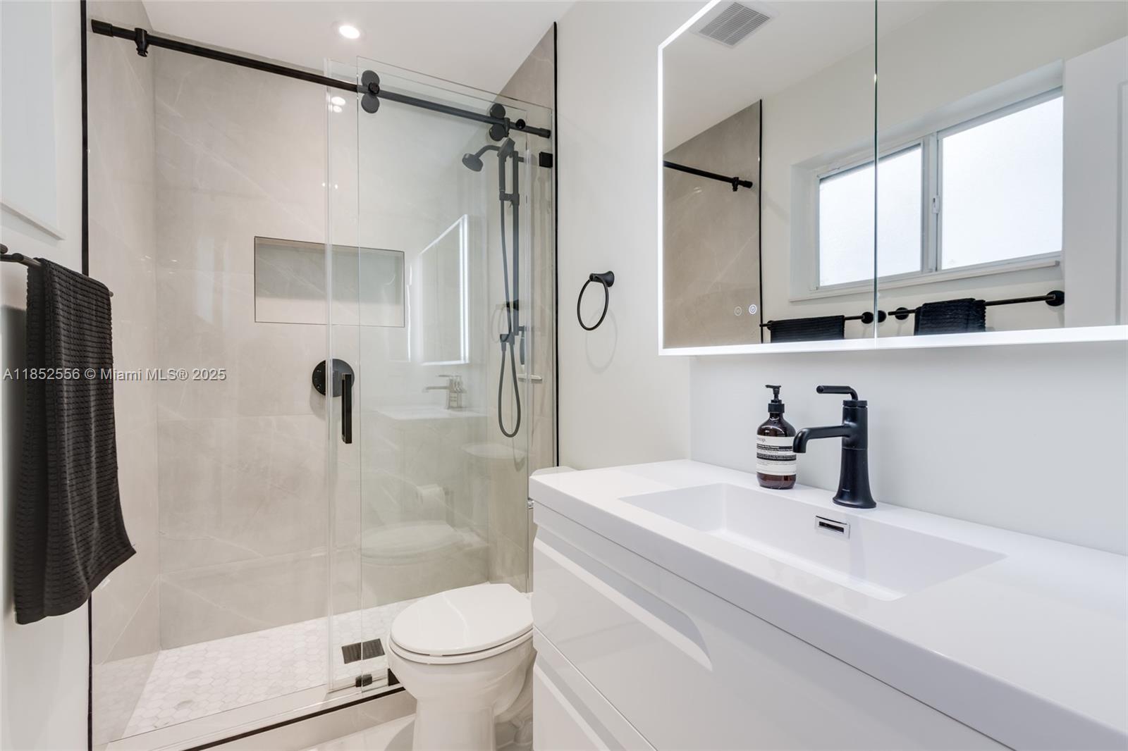 EAST SHORE CREST SEC 2 - Residential