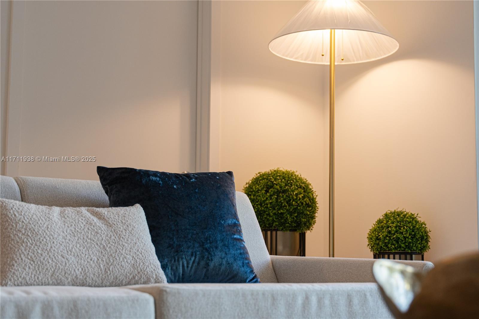 View photos, virtual tours, details... 601 NE 1st Ave 2409