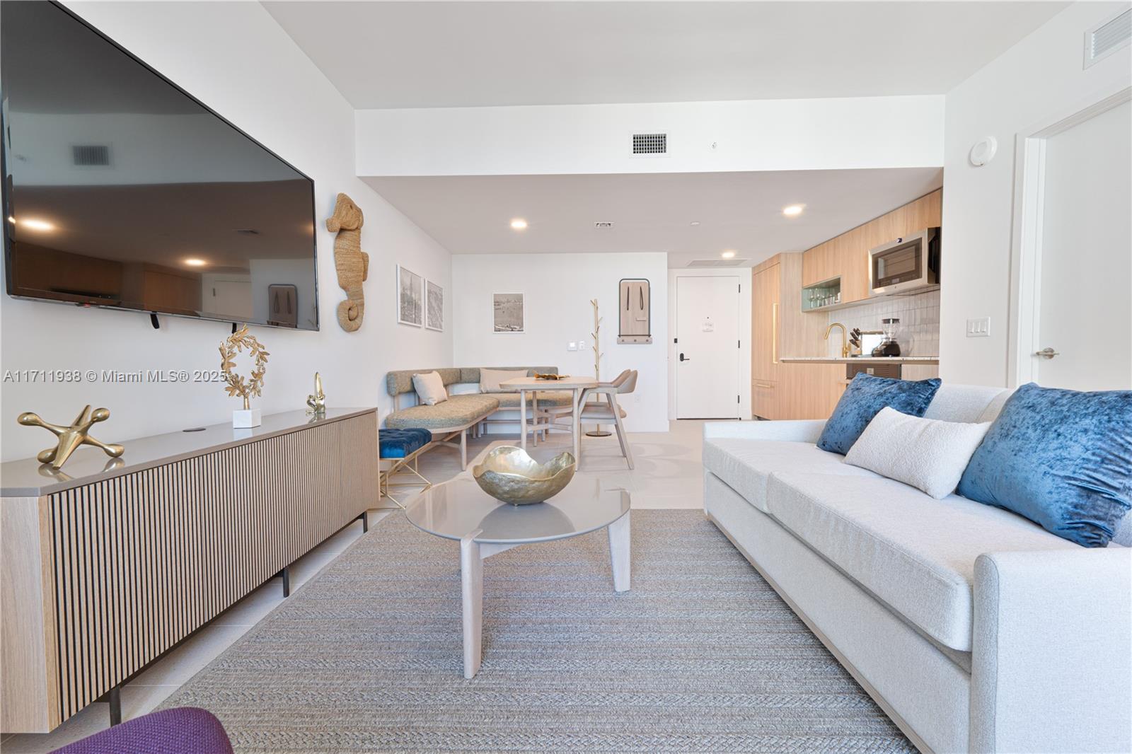 View photos, virtual tours, details... 601 NE 1st Ave 2409