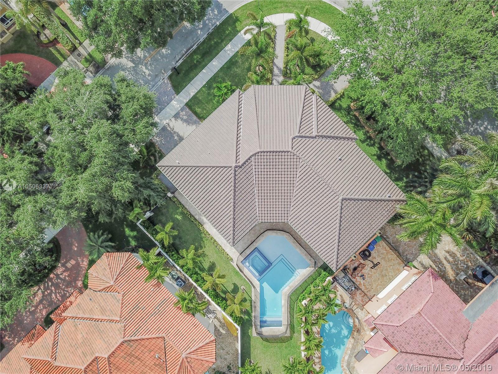 EIGHTH ADDN TO ROYAL OAKS - Residential