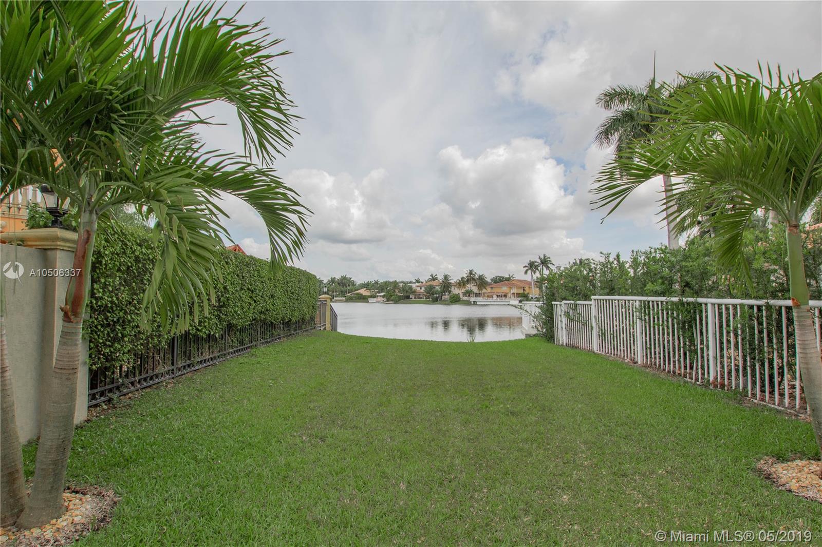 EIGHTH ADDN TO ROYAL OAKS - Residential