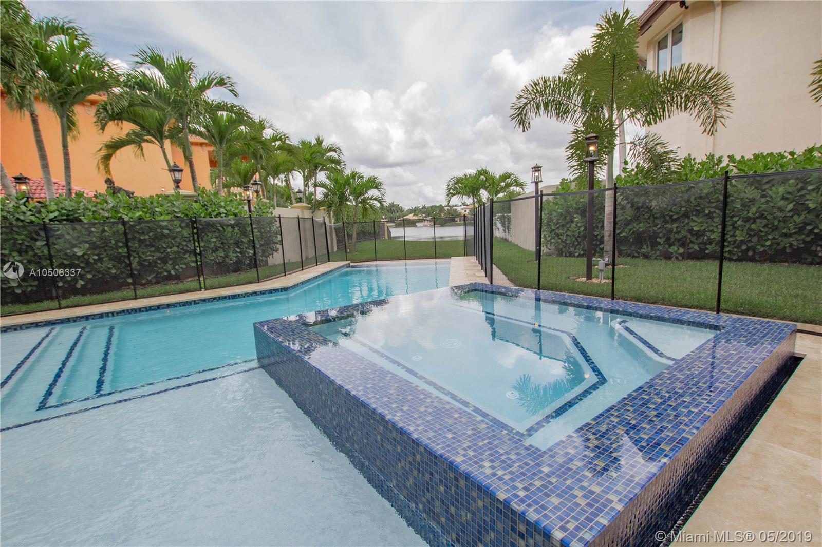 EIGHTH ADDN TO ROYAL OAKS - Residential