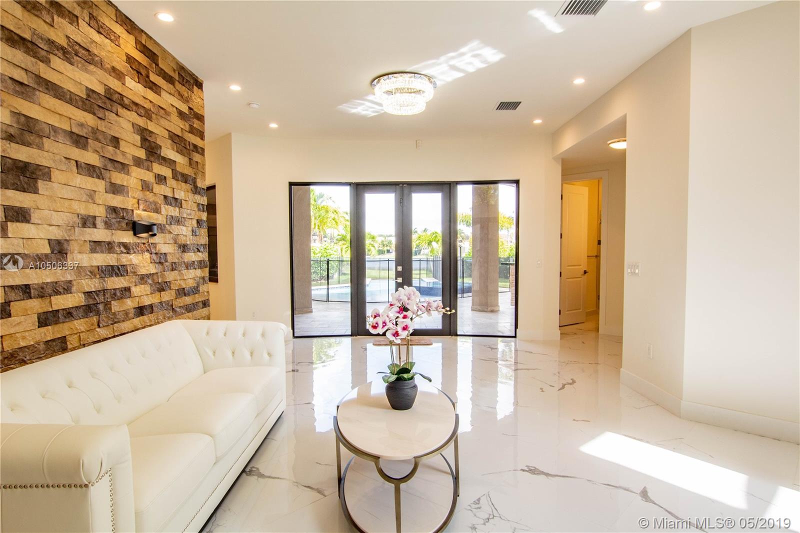 EIGHTH ADDN TO ROYAL OAKS - Residential