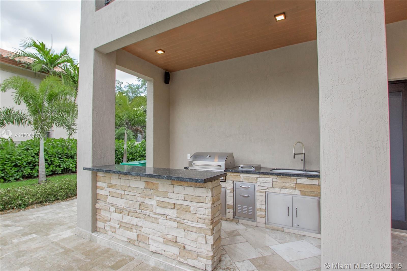 EIGHTH ADDN TO ROYAL OAKS - Residential