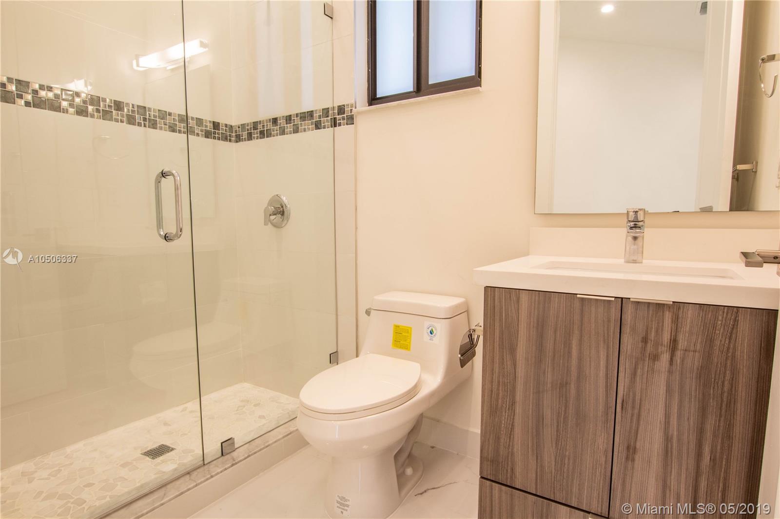 EIGHTH ADDN TO ROYAL OAKS - Residential