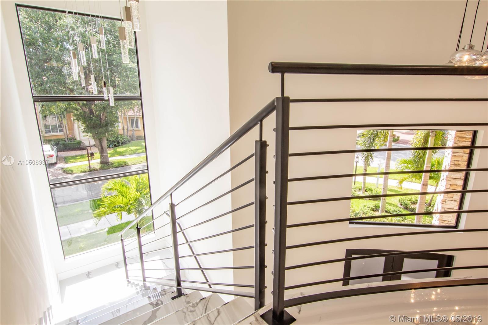 EIGHTH ADDN TO ROYAL OAKS - Residential