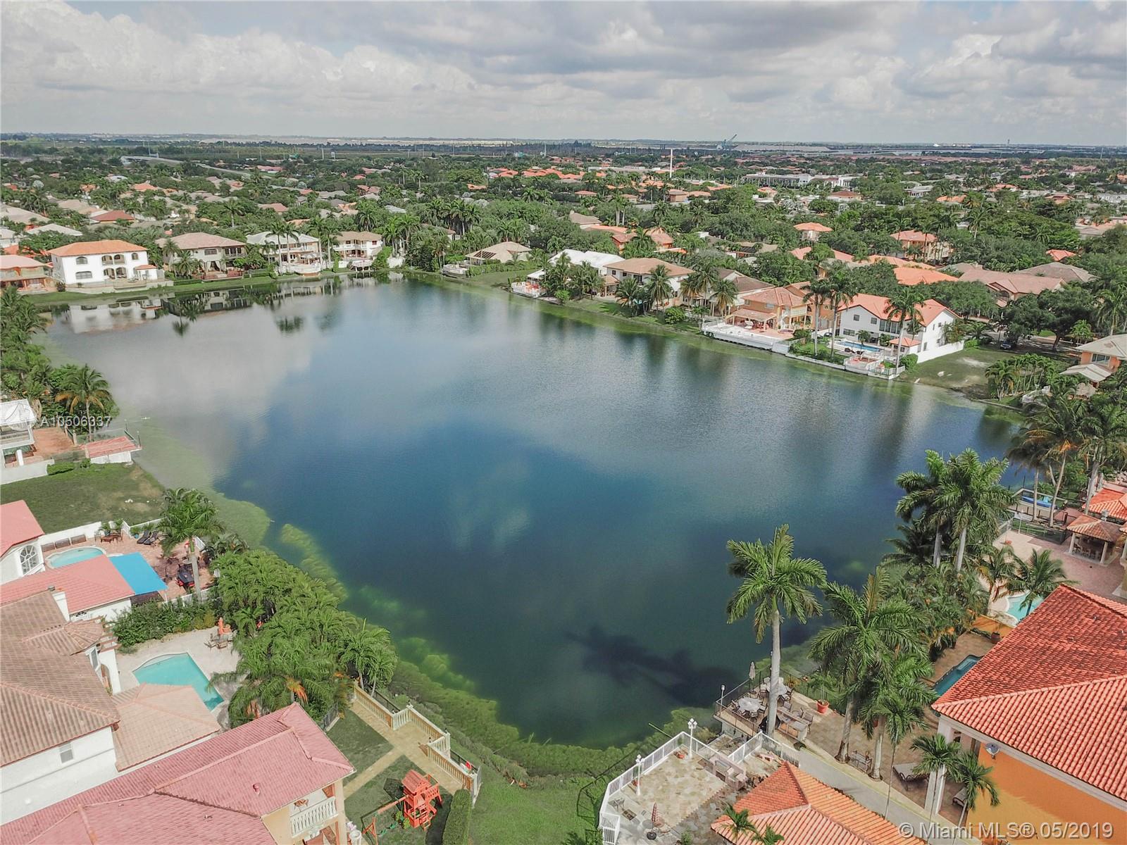 EIGHTH ADDN TO ROYAL OAKS - Residential