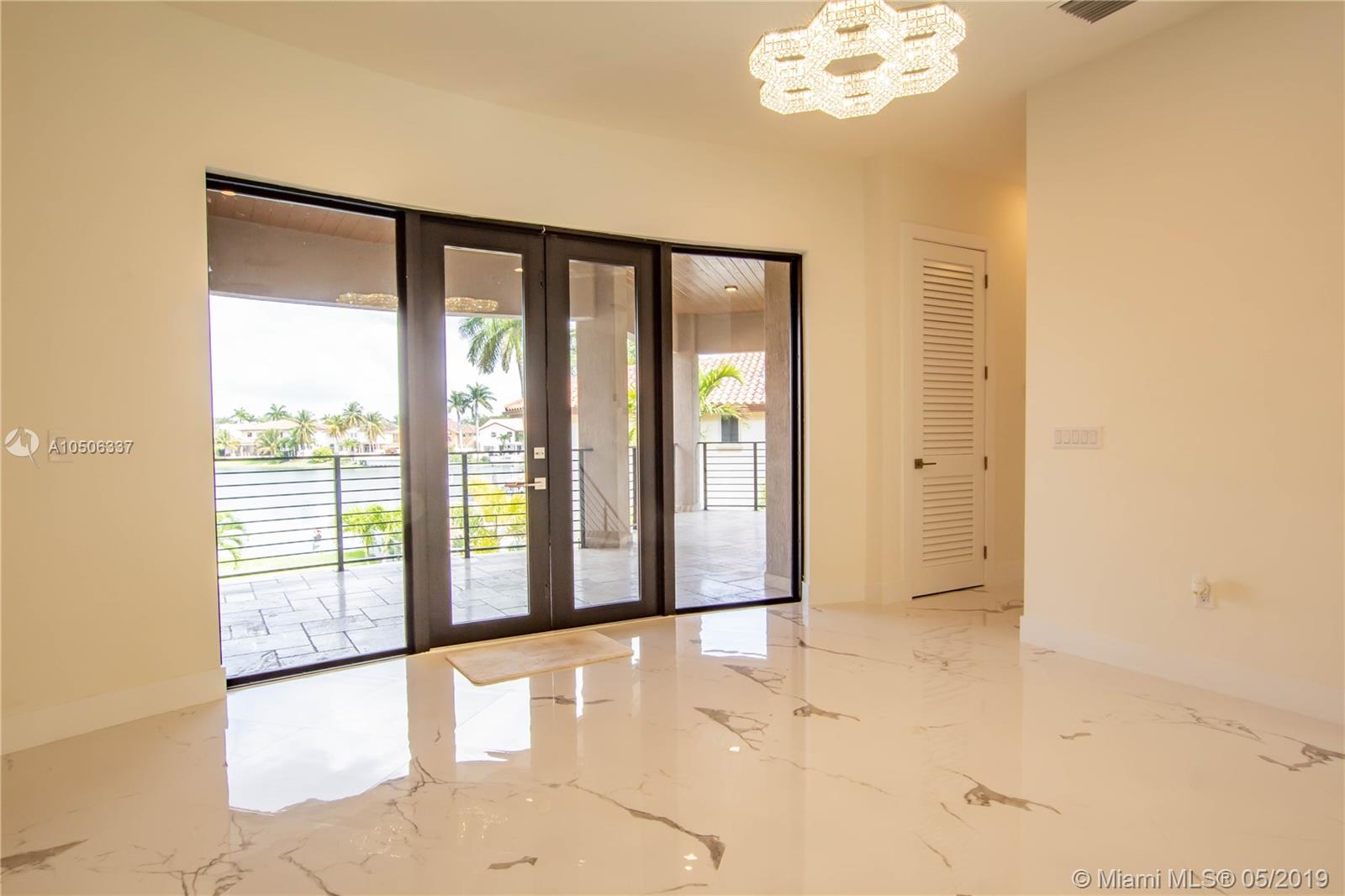 EIGHTH ADDN TO ROYAL OAKS - Residential