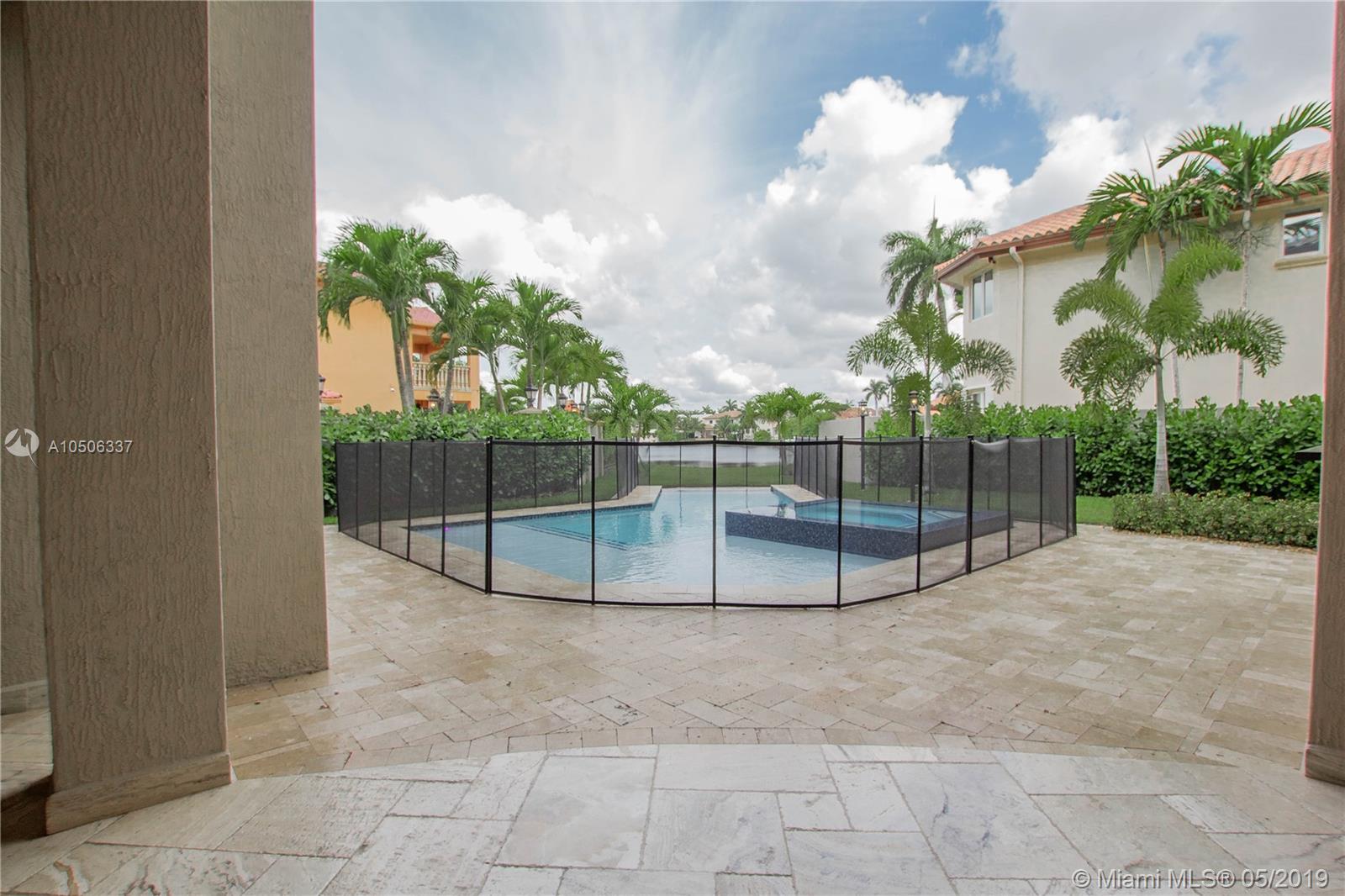 EIGHTH ADDN TO ROYAL OAKS - Residential