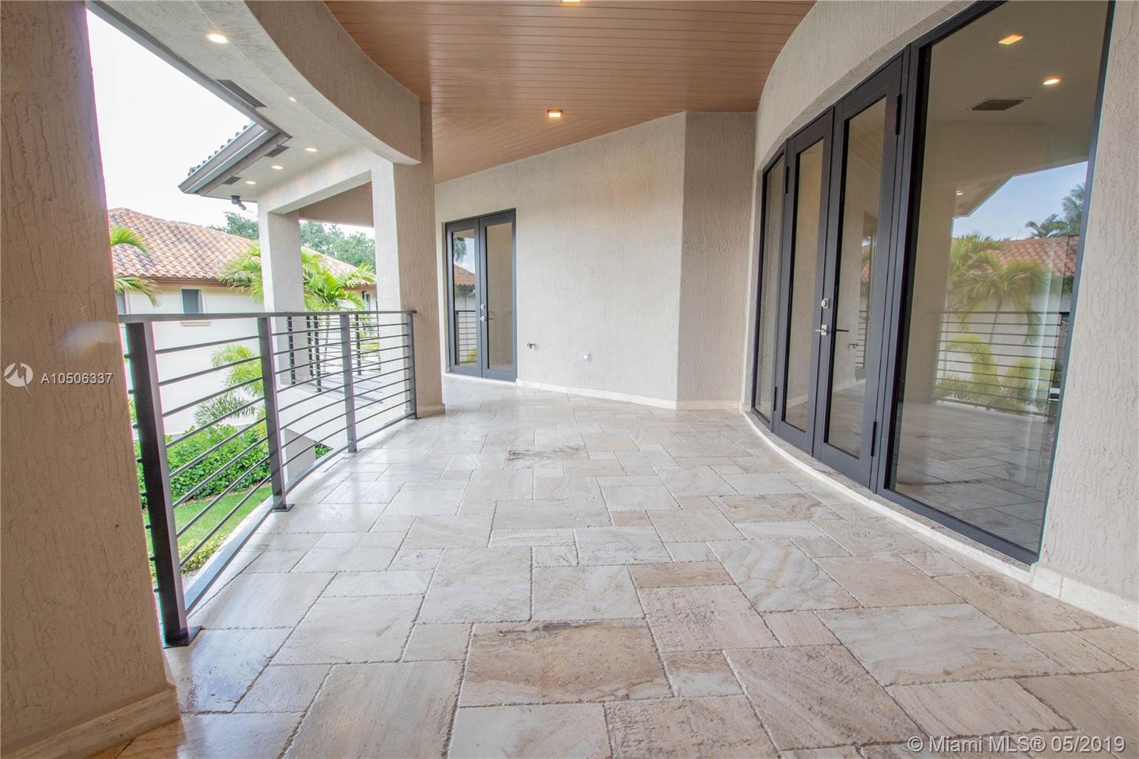 EIGHTH ADDN TO ROYAL OAKS - Residential