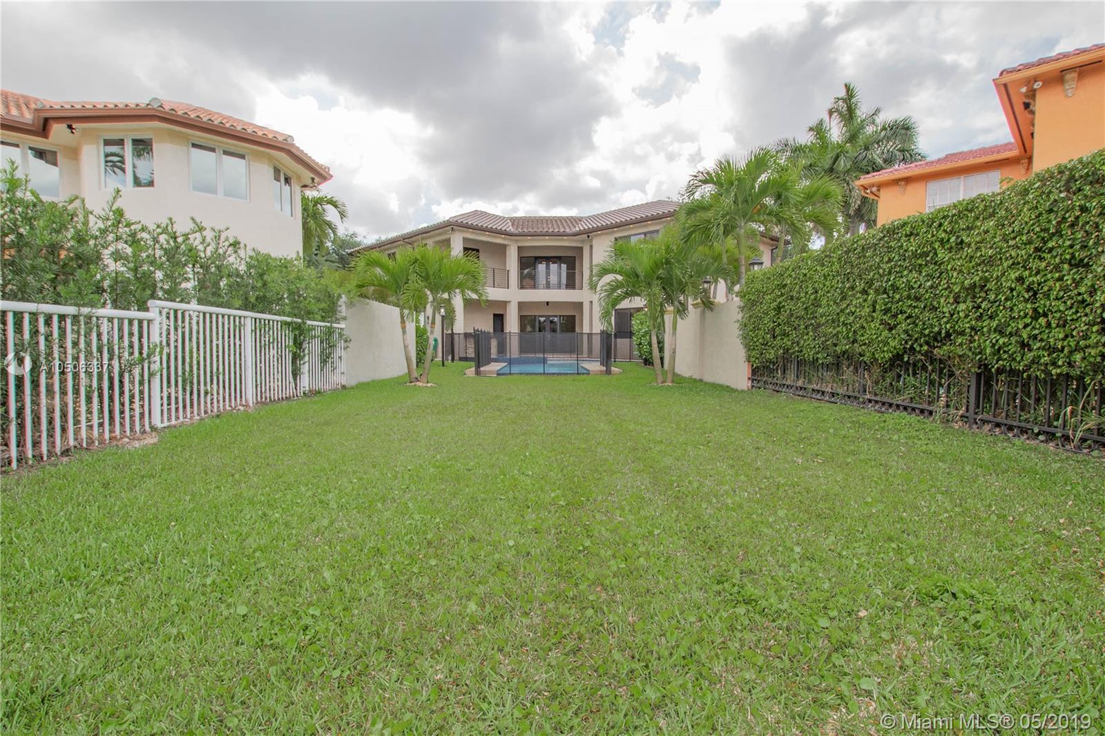 EIGHTH ADDN TO ROYAL OAKS - Residential