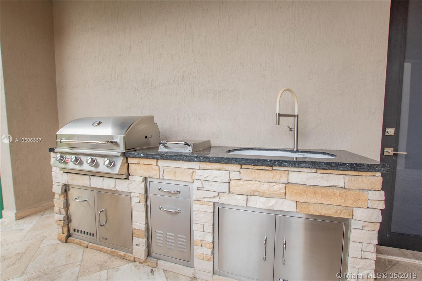 EIGHTH ADDN TO ROYAL OAKS - Residential