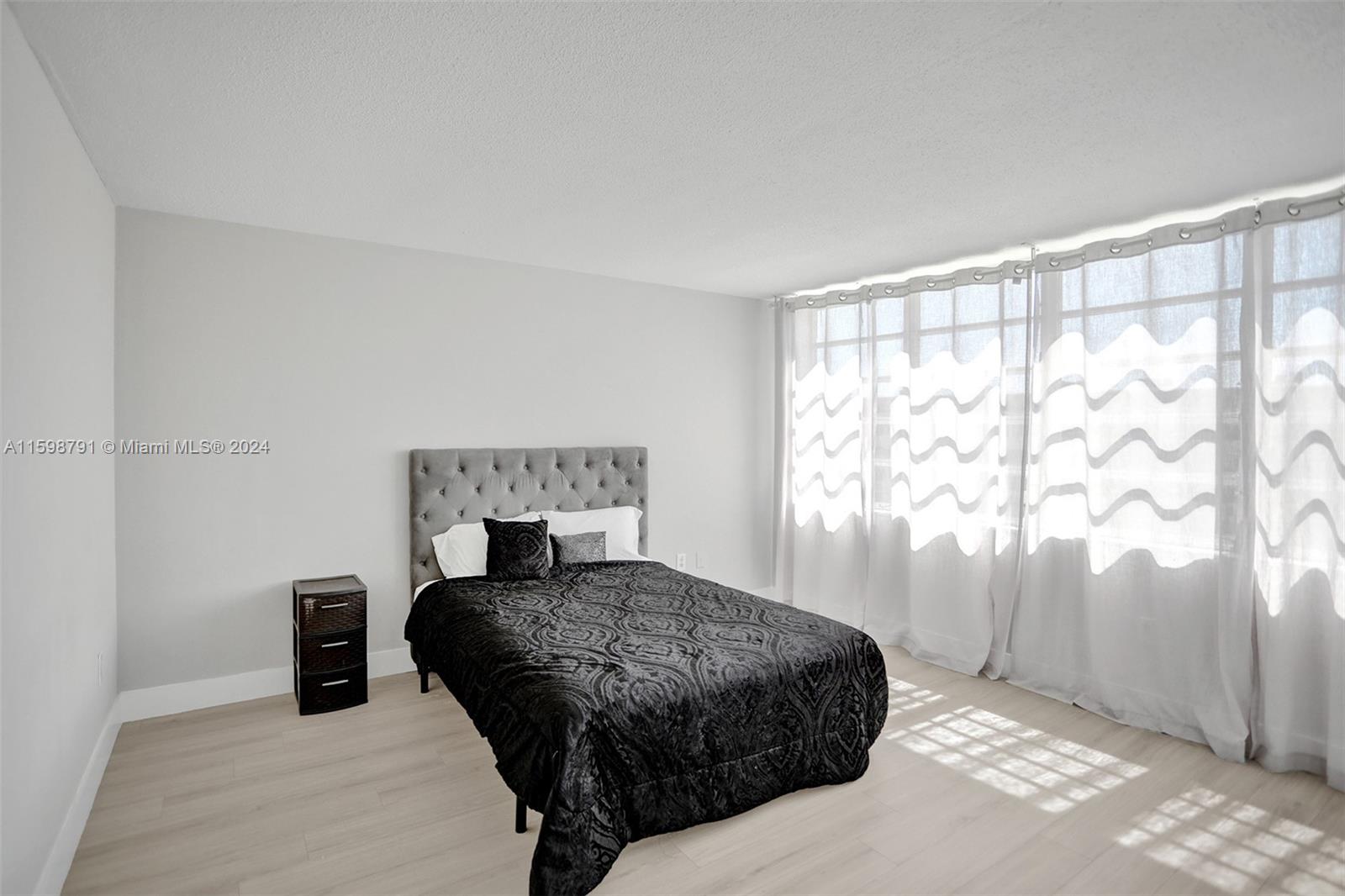 JADE WINDS GROUP - - Residential