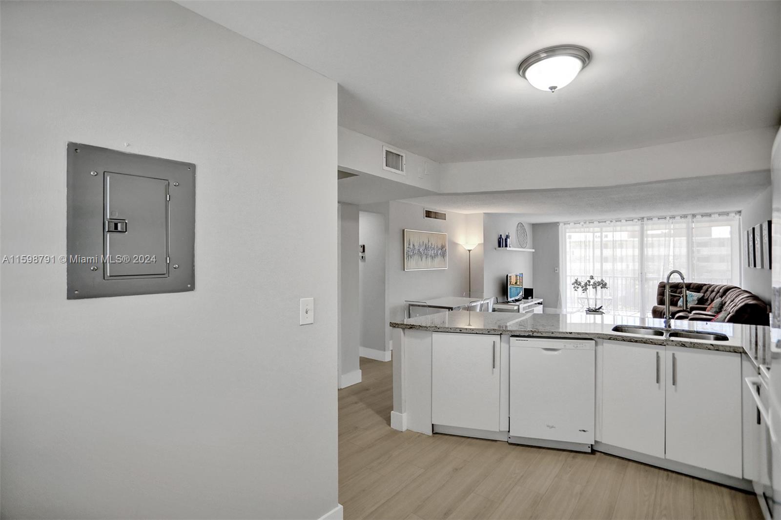 JADE WINDS GROUP - - Residential