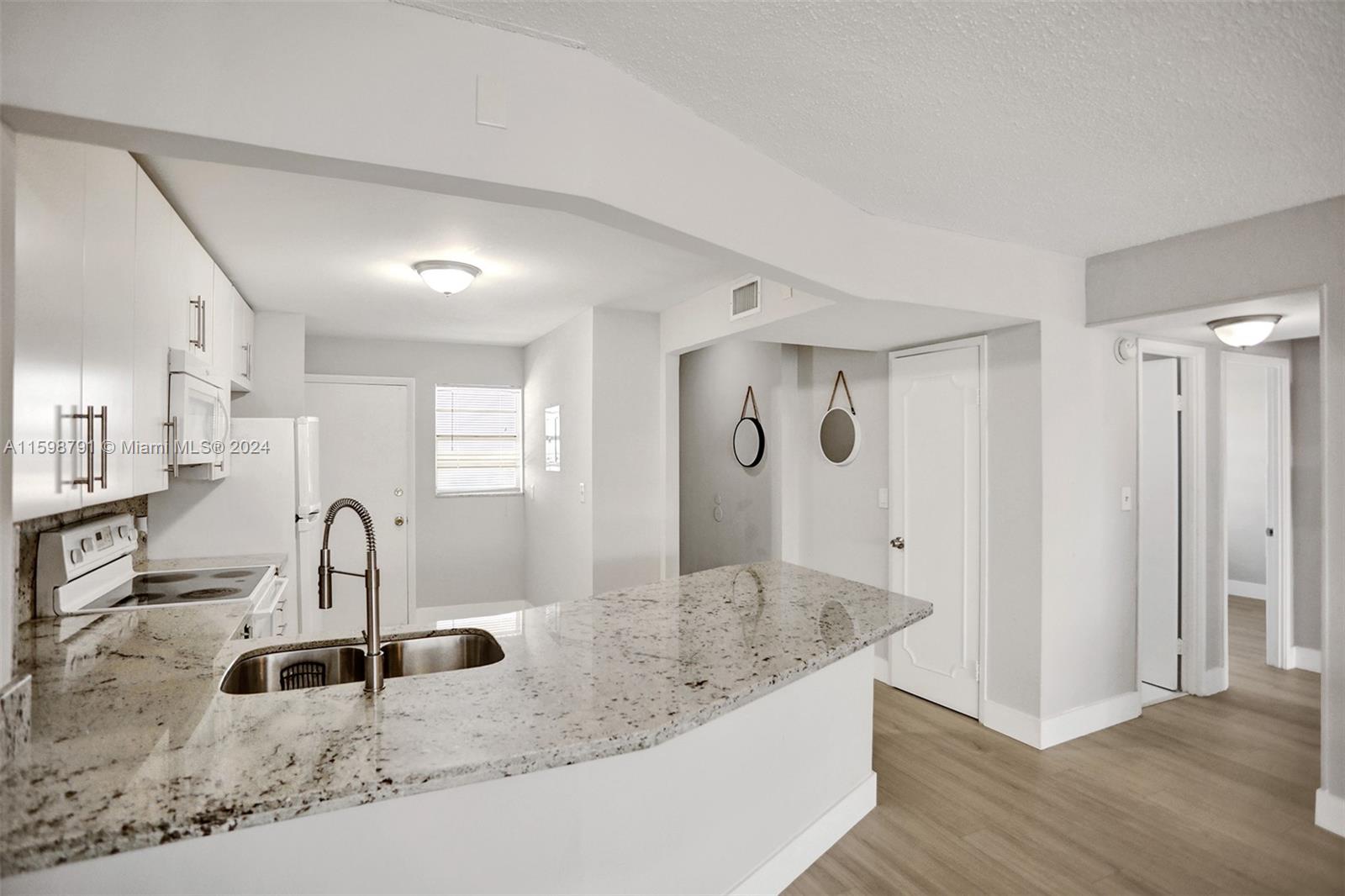 JADE WINDS GROUP - - Residential