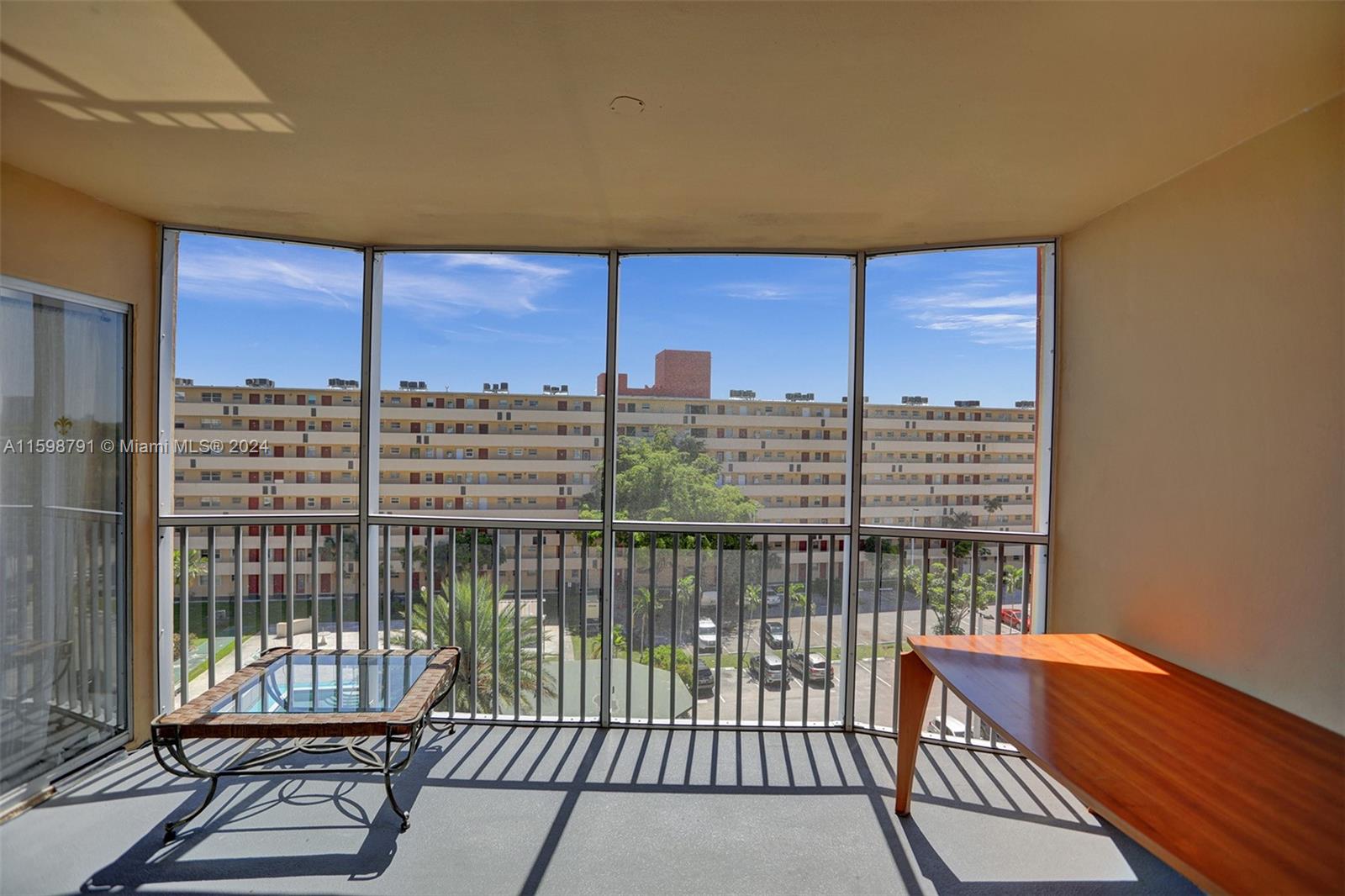 JADE WINDS GROUP - - Residential