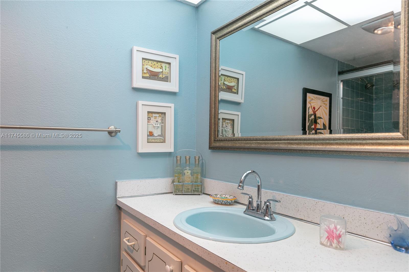 MEADOWBROOK - Residential