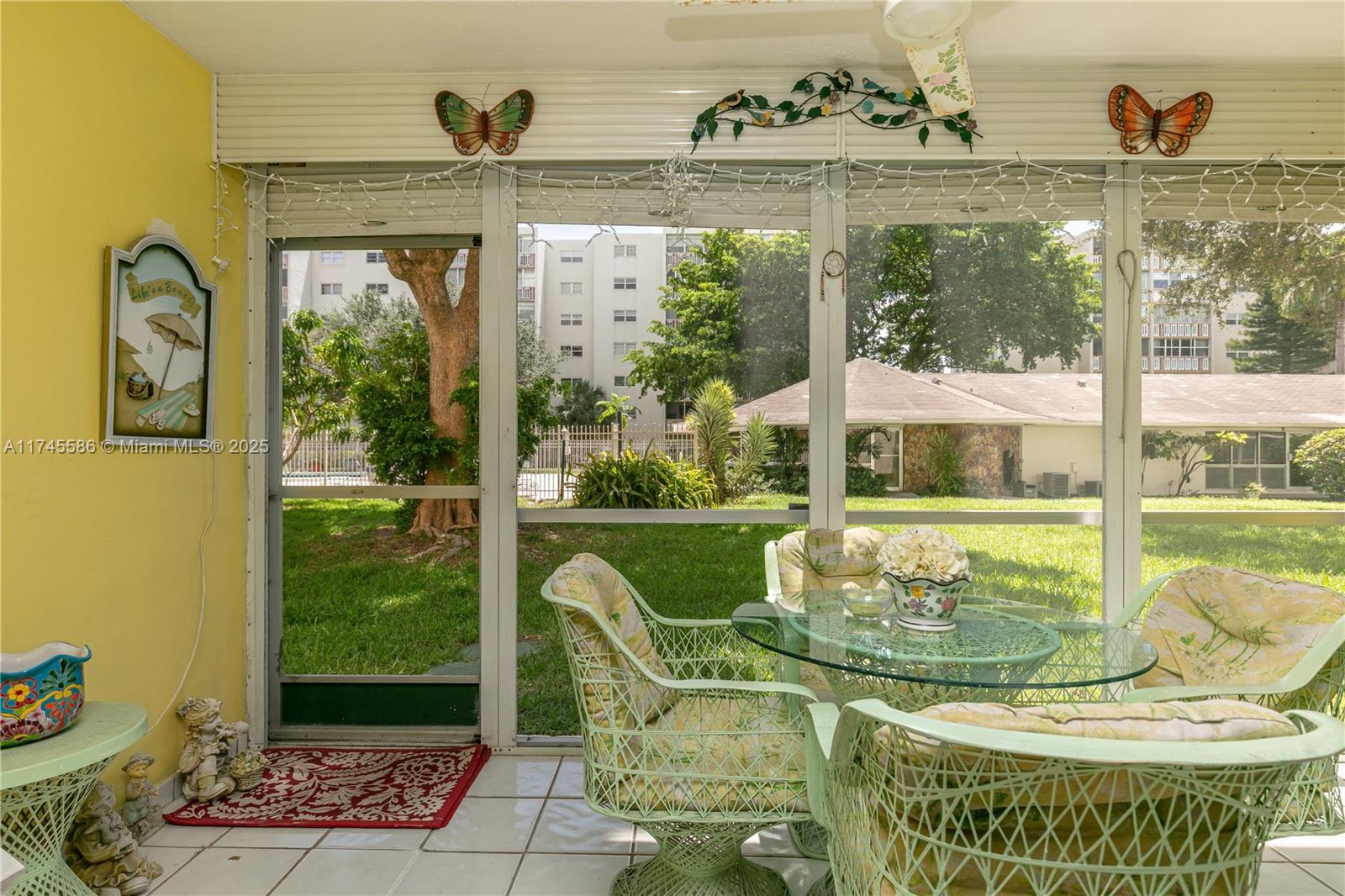 MEADOWBROOK - Residential