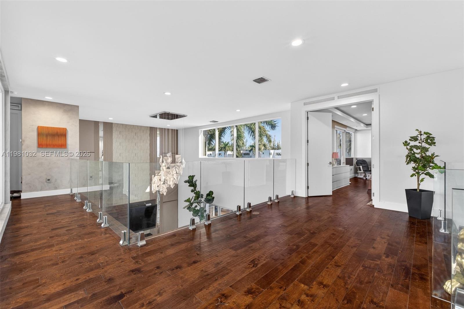 DORAL COMMONS RESIDENTIAL - Residential